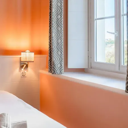 Restaurant De L'océan - Coeur De Ville, Proche Grande Et Port Vieux Hotel 3*