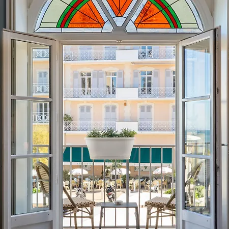 Restaurant De L'océan - Coeur De Ville, Proche Grande Et Port Vieux Hotel 3*