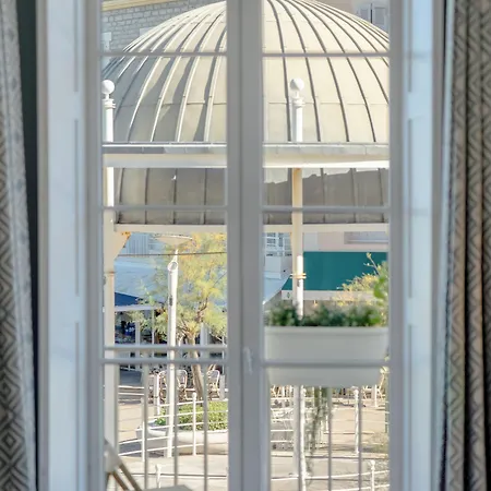 Hotel Restaurant De L'océan - Coeur De Ville, Proche Grande Et Port Vieux Biarriz