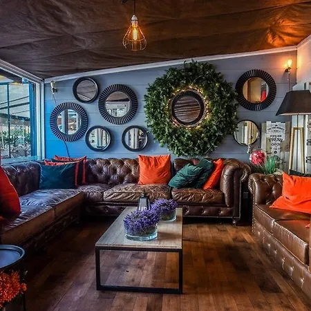 Hotel Restaurant De L'océan - Coeur De Ville, Proche Grande Et Port Vieux 3*