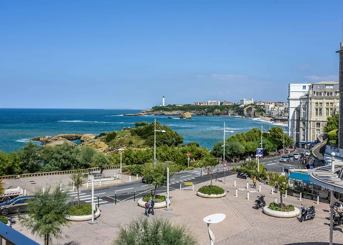 Hotel Restaurant De L'Ocean - Coeur De Ville, Proche Grande Plage Et Port Vieux