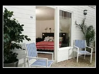 Hotel Hotel Restaurant De L'Ocean - Coeur De Ville, Proche Grande Plage Et Port Vieux 3*